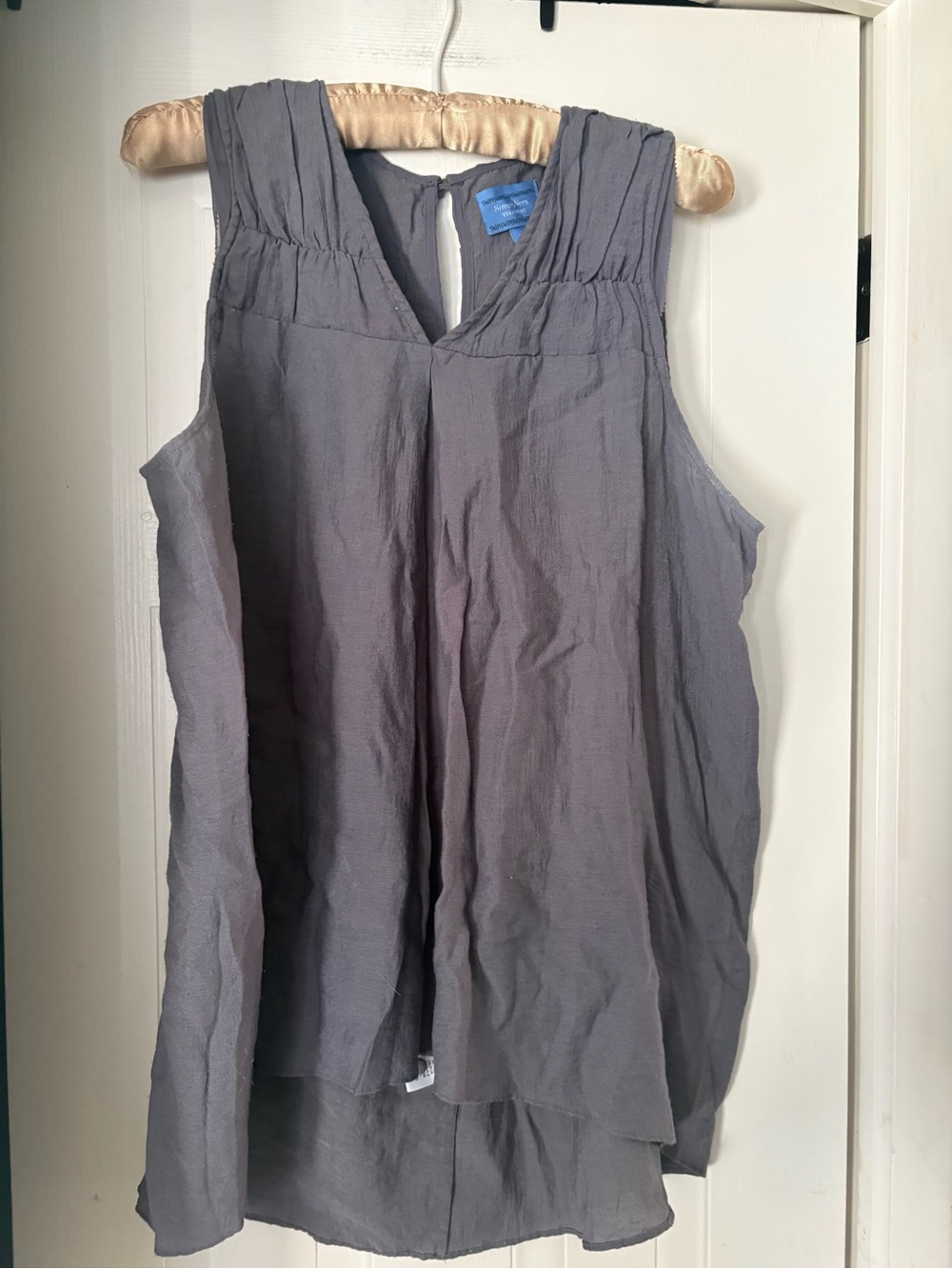 Vera Wang Sleeveless V-Neck Blouse in Charcoal